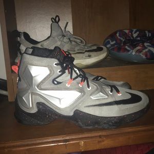 Lebron 13 Lava